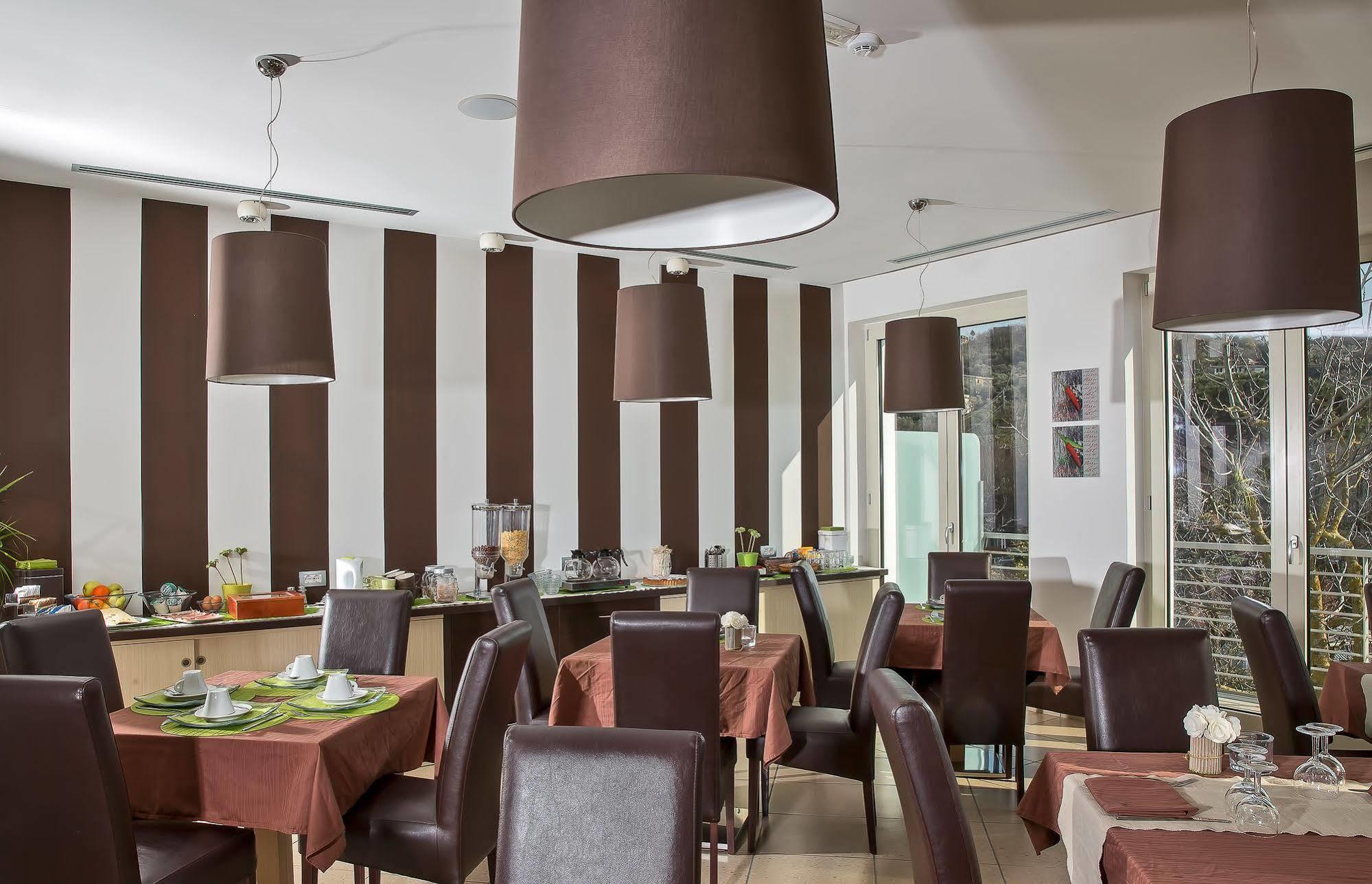 De Maria House Bed & Breakfast Sant'Agata sui due Golfi Bagian luar foto