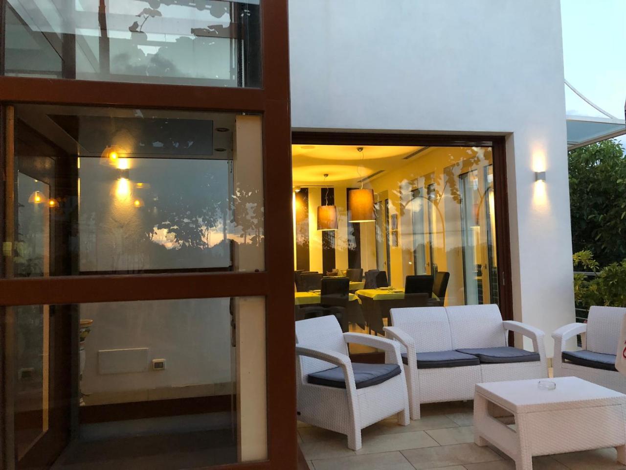 De Maria House Bed & Breakfast Sant'Agata sui due Golfi Bagian luar foto